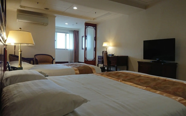 King's Paradise Hotel