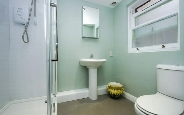 Chocolate Box Central by Brighton Holiday Lets