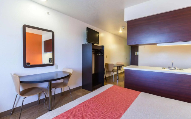 Motel 6 Huron, OH - Sandusky