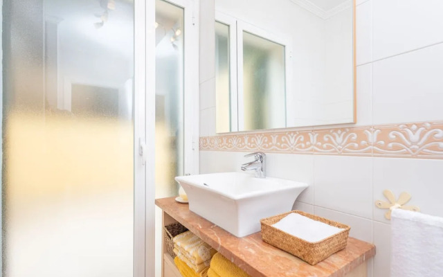 Xilvar in Mallorca With 3 Bedrooms and 2 Bathrooms