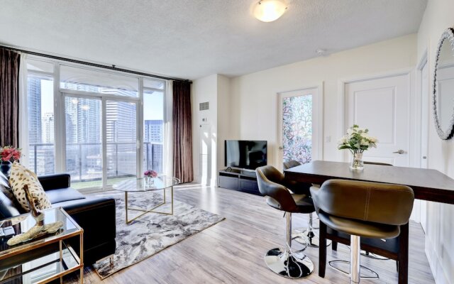 Grand Royal Condos -Mississauga SQ One