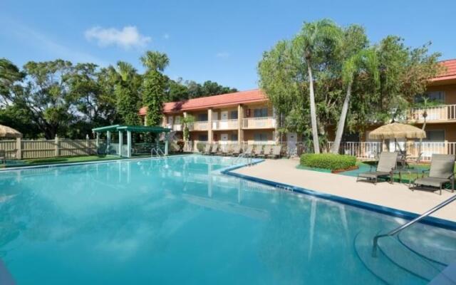 Travelodge Clearwater Central