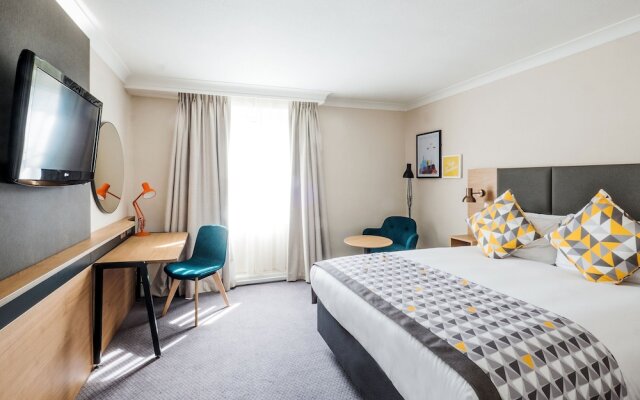 Holiday Inn Farnborough by IHG