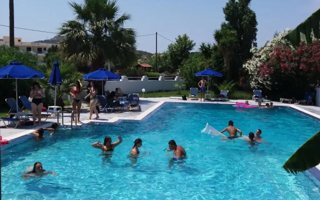 Sotirakis Hotel Studios