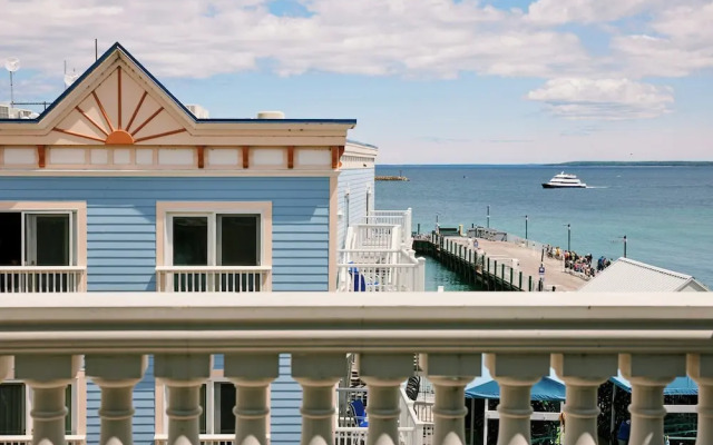 Bicycle Street Inn and Suites