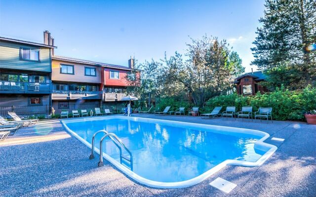 Winterset 3 by Retreatia