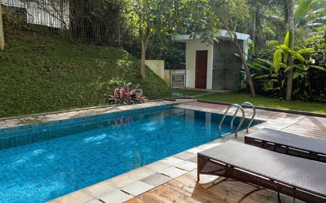 Oyama City View 4BR Villa with a Heated Pool