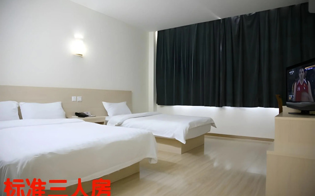 Super 8 Hotel Qingdao Golden Beach Changjiang Road