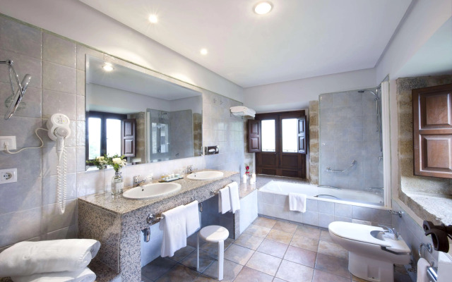 Parador De Cangas De Onis