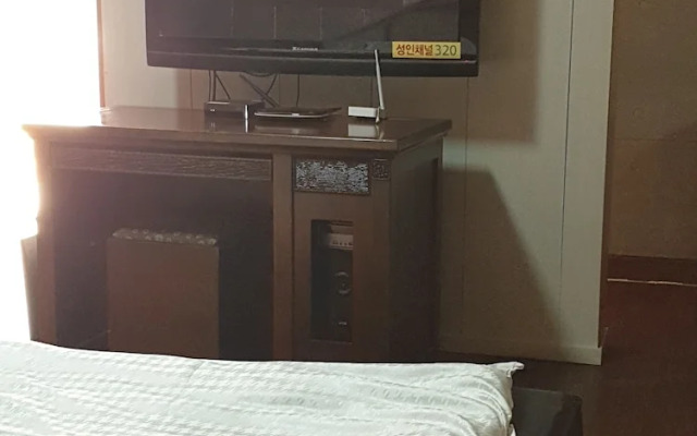 Khan Motel