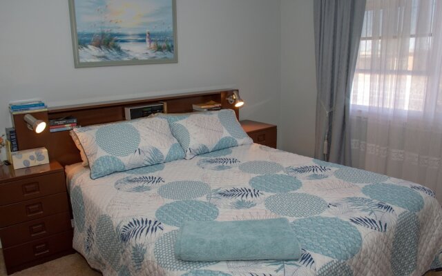 Chrissies Palace - Hostel