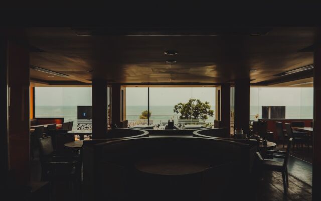 Sea Queen Hotel