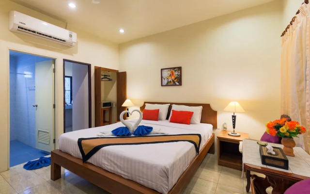 Batic House By Sharaya Hotel
