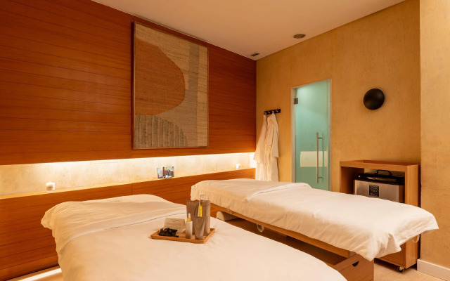 Sesimbra Oceanfront Hotel