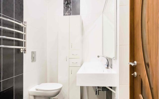 Жилой квартал на улице Адоратского