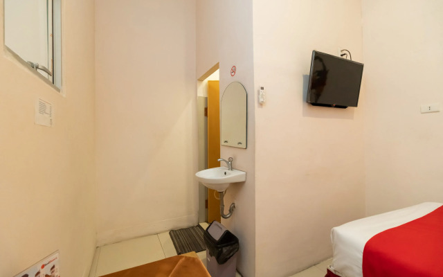 Reddoorz Fella Homestay Medan