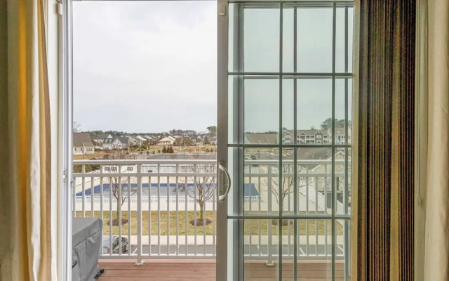 Grande at Canal Retreat Great Area in Rehoboth!