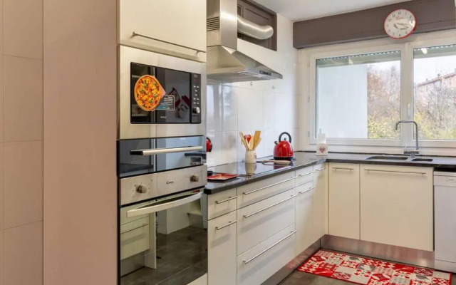 Superbe appartement spacieux avec parking gratuit