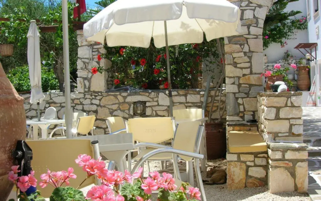 Sunset Studios & Apartments - Adults Only