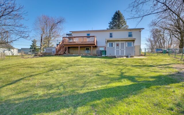 Deck & Grill: Convenient Home in Hummelstown