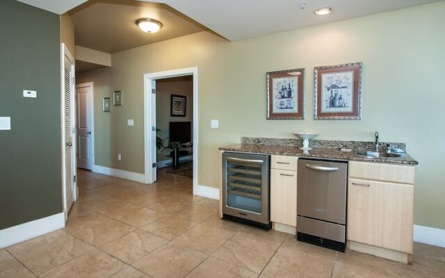 Crc0510 4 Bedroom Condo