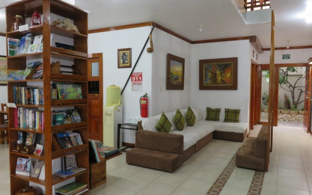Hostal Macaw