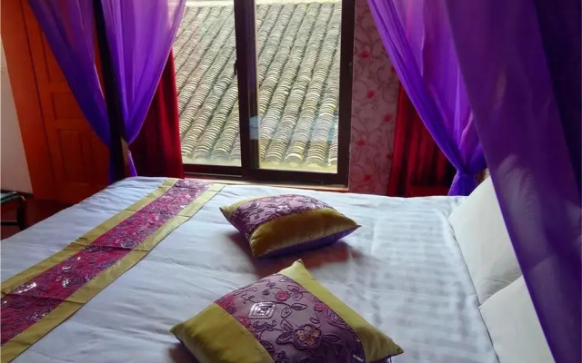 Wuzhen Yishuige Inn