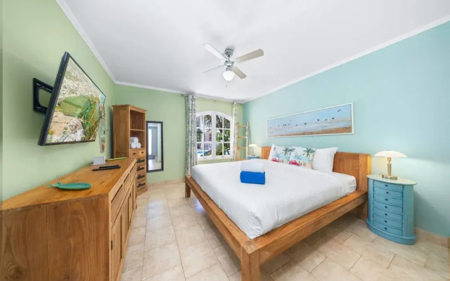 Charming Condo in Prime Location Wacamaya Condos