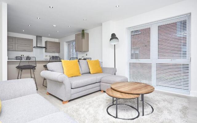 Luxury Duplex 2-Bed Apartment Fruit Market Marina