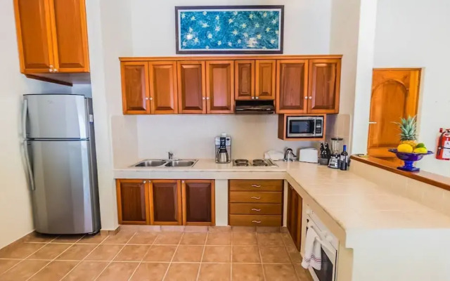 Romanina 1 Condo in the Heart of Playa del Carmen by Redawning
