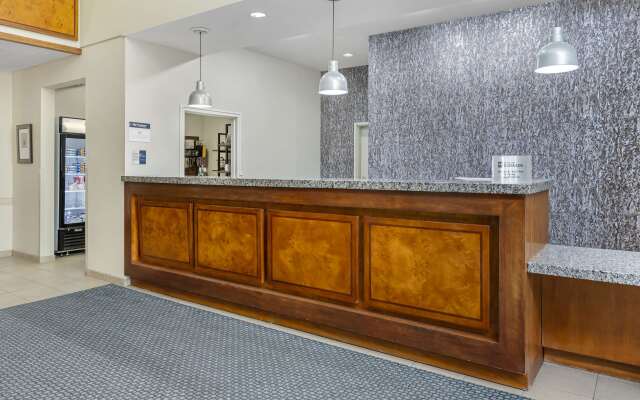 Best Western Plus Peppertree Inn At Omak