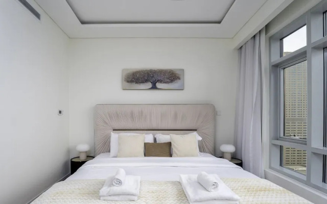 Stunning 2 BR in the heart of Downtown