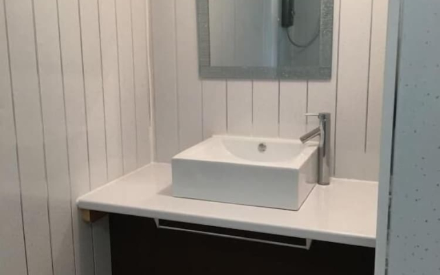 Wren 5-Hot Tub-Woodland Lodges-Pembrokshire-Tenby