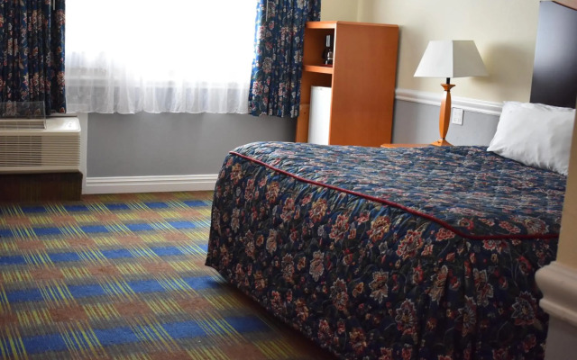 East Norwich Inn
