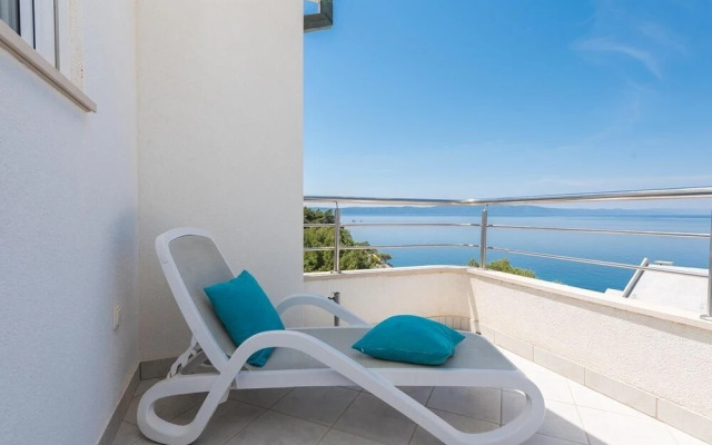 Ivi - 100 m From Pebble Beach - A4