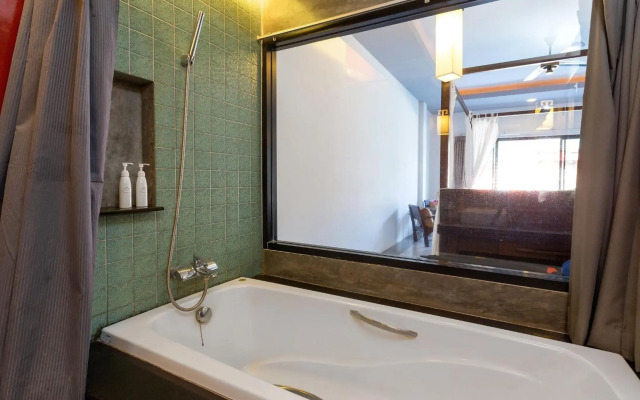 Phu-ke-ta The Hip Serviced Apartment and Hotel