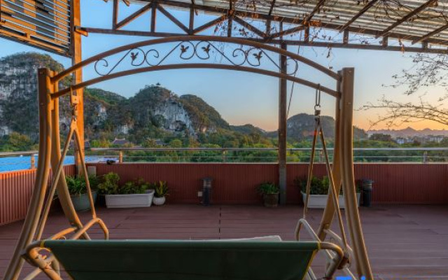 Scenic Hotel (Guilin Dongxi Lane University of Technology)