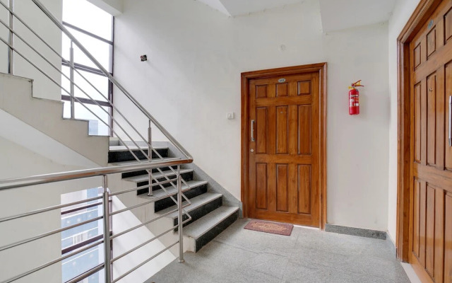 OYO 41102 Hyderabad Elite