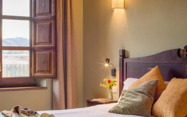 Hospedería Virgen De La Fuente