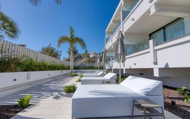 Relaxia Beverly Suites