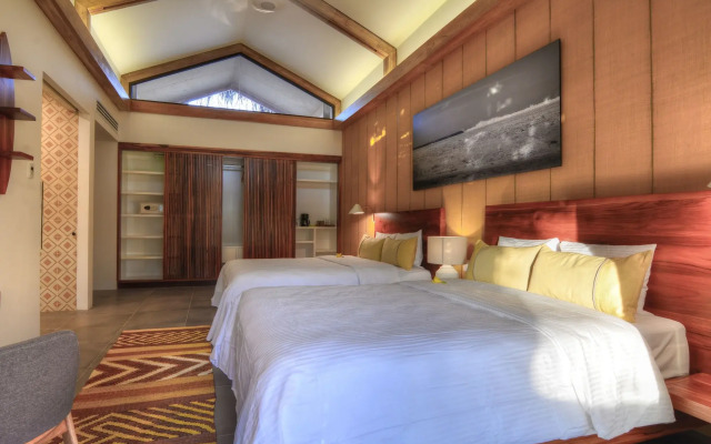 The Gilded Iguana Surf Hotel