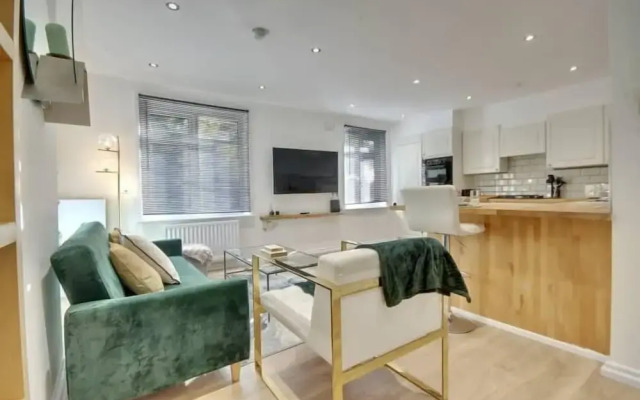 Modern Luxury Cozy Apartment