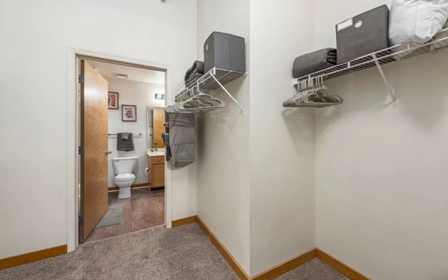 King Bed Great Location