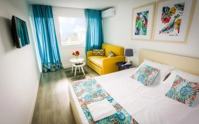 Spring Holiday Resort