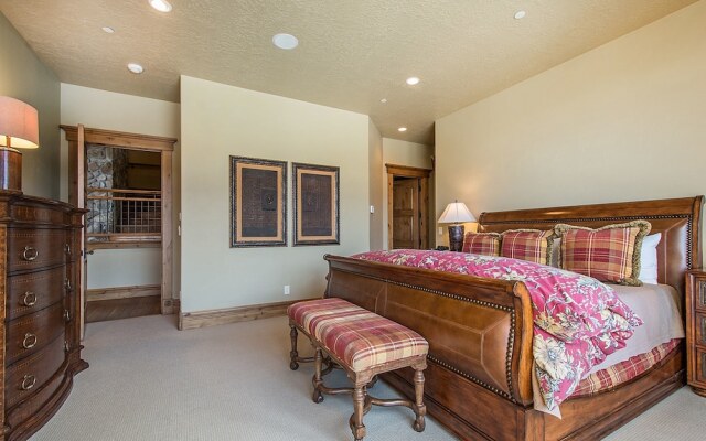 Blacktail Lodge - Five Bedroom Home