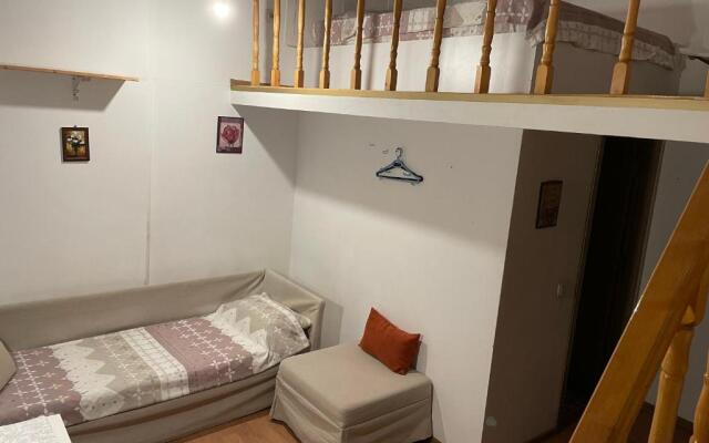 Studio Piata Amzei NR.1 (8 A)