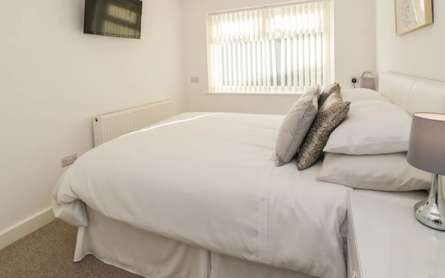 Top Of The Lane Luxury Holiday Apartment