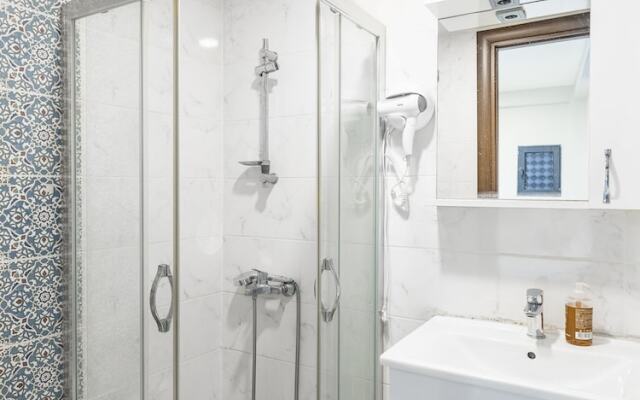 The Red Tent Suite 88