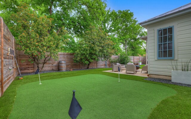 Walk 2 Main Hot Tub Putt-putt