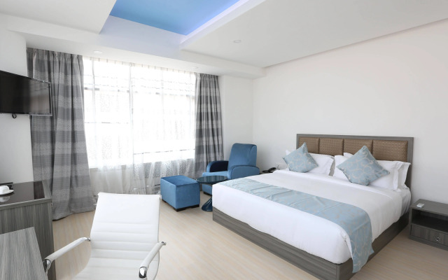 City Hotel & Suites